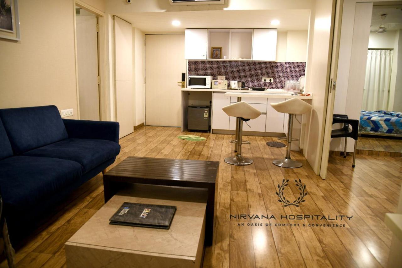 Rajhans Belliza Luxurious Studio Apartment Szúrat Kültér fotó
